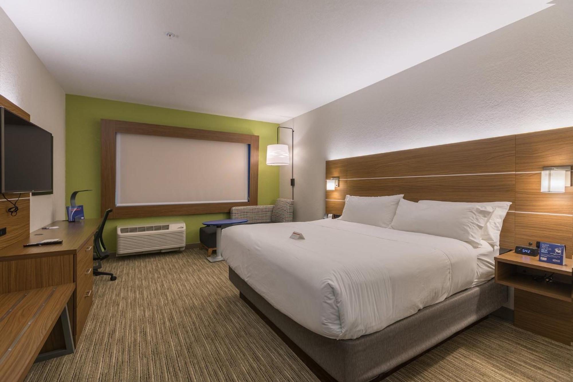 Express & - South By Ihg